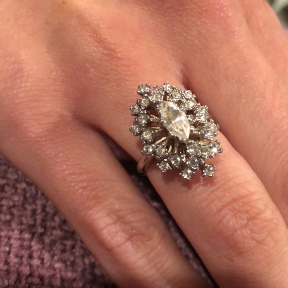 18 KGE CZ cocktail ring size 6 - Picture 2 of 14